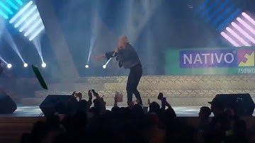 SƠN TÙNG MỜI KHÁN GIẢ LÊN SÂN KHẤU VÀ CÁI KẾT...