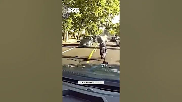 Body camera video shows Seattle police chase down stabbing suspect