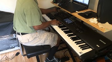 Kris Nicholson shows his new Korg Kronos 88