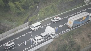 関門道で２４台多重事故 １人死亡、１３人けが