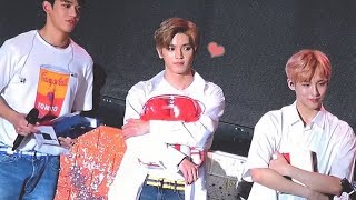180507 NCT2018 FANPARTY 엔시티 팬파티 태용 직캠 TAEYONG focus fancam｜퀴즈 선물 개봉 ! 가만히 있어도 귀여운 태용이 (Feat.볼링 장난감)