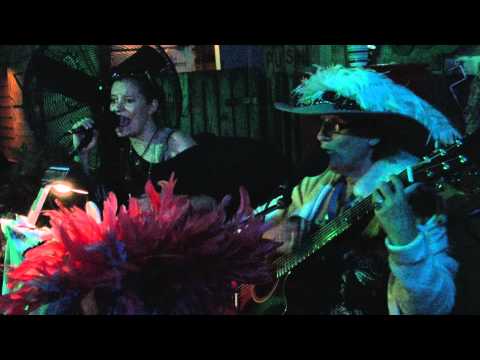 IT's a New Year with Mary Spear and Friends at Blue Heaven - Key West pt 1