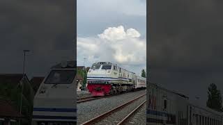 Suara Klakson Cc203 Wnb keretaapi kereta kai train keretaapiindonesia lokomotifkereta cc203