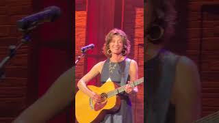 Amy Grant feat Sarah Cannon - Overnight
