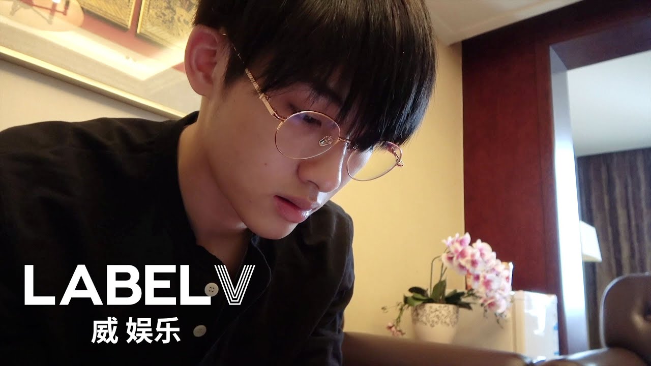 [WayV-log] WINWIN's Quarantine vlog : Workout & Lunch