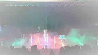 Numéro de colombes - Magicien Illusionniste Tony Herman