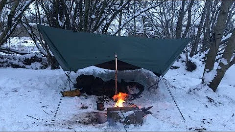 SOLO WILD HAMMOCK CAMP IN THE SNOW AND STRONG WIND