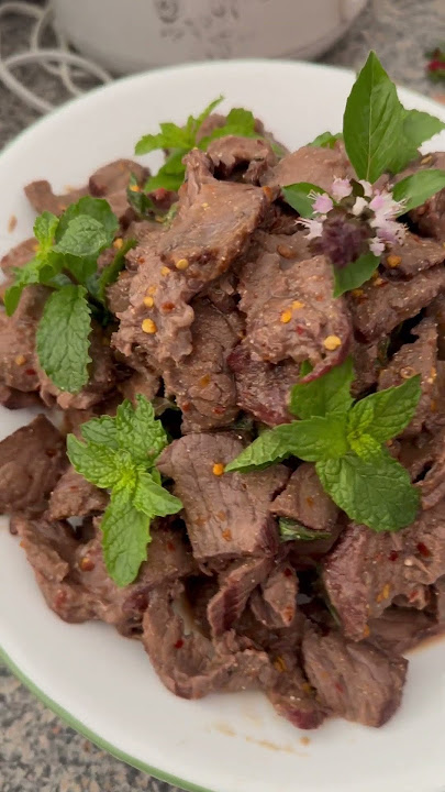 Thai Grilled Steak Salad ~ Nam Tok! #thaifood