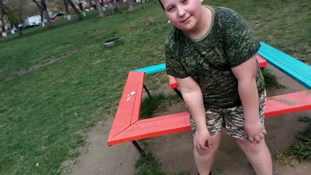 Играю в московские прятки - YouTube