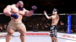 When bodybuilders fight vs MMA