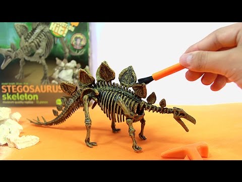 NEW Geoworld Stegosaurus Skeleton Excavation Dig It Out & Build Kit 