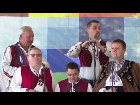 Празничен фолклорен концерт