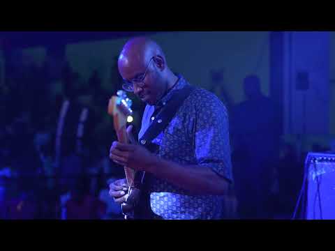 نانسي عجاج الشوق والريد جمهور يلا نغني        