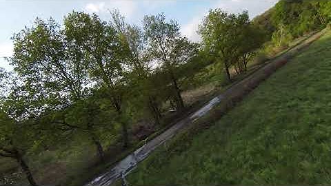 DJI FPV Gaps Training #1 - 30° with a Powerloop and a soft Crash