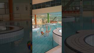 Thumbnail for In het water gevallen?! 🏊♂️ Wat is jouw favoriete game? 🤔