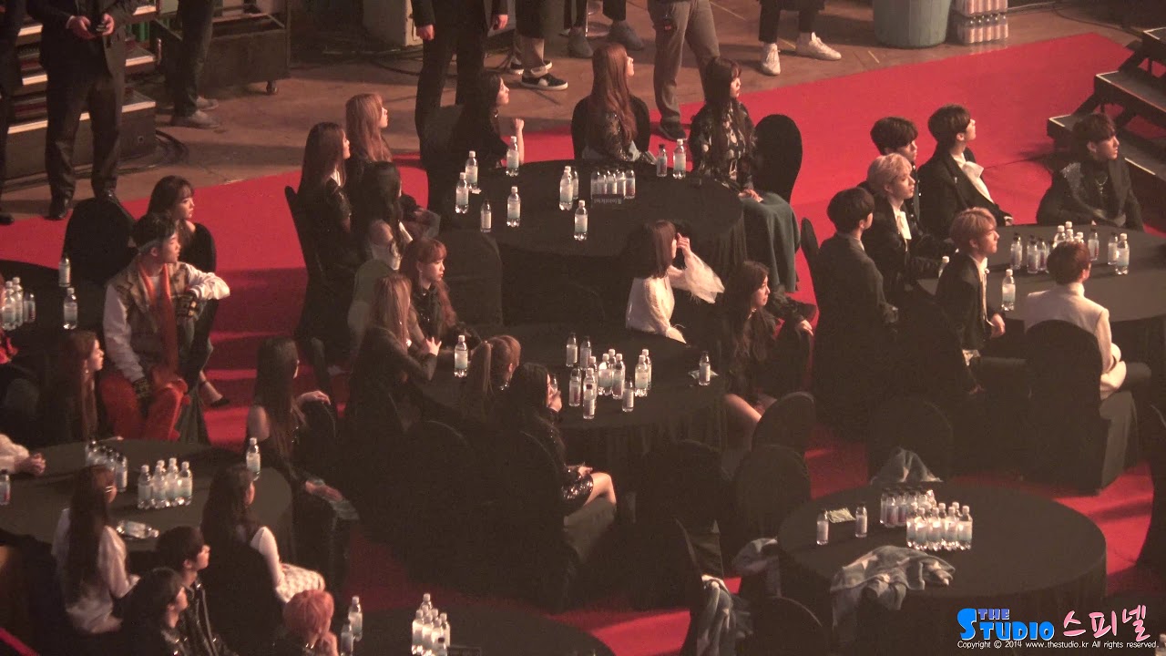 190123 블랙핑크 아이즈원 모모랜드 여자아이들 스트레이키즈 to iKON Stage Reaction 리액션 4K 직캠 @ 가온차트 어워즈 by Spinel