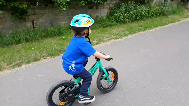 Adam 3ans 1/2 - Apprend vélo sans les petites roues