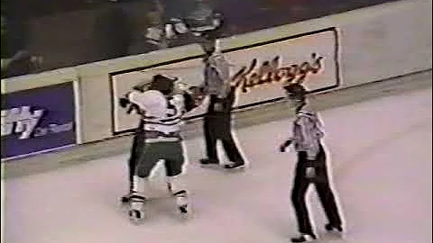 Rob Butz vs Brett Duncan WHL 93-94