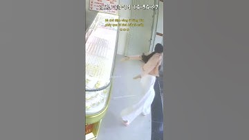 Bà chủ tiệm vàng nhảy qua tủ kính bắt kẻ cướp #tintuc #tinnong #phunu #cuoptiemvang #cuopgiat