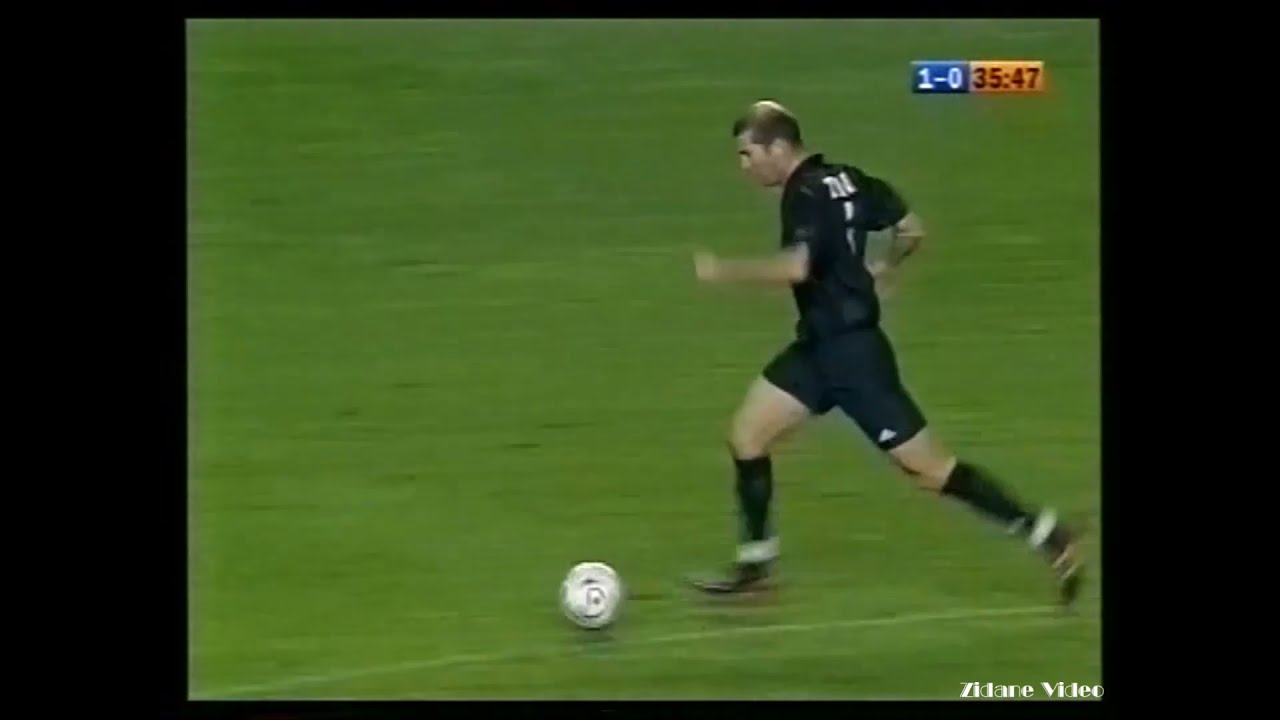 Zidane vs Malaga (2002-03 La Liga 15R)
