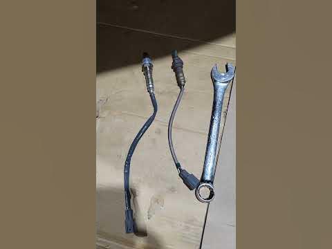 2010 toyota camry engine light p0138 oxygen sensor B1S2 - YouTube