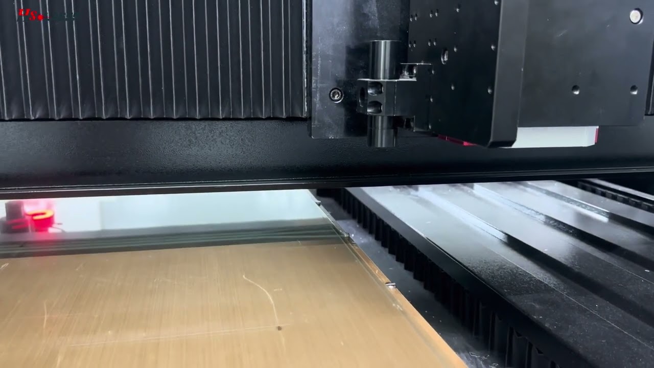 Infrared picosecond laser cutting machine glass laser cutting machine with 600x700mm 2 working table