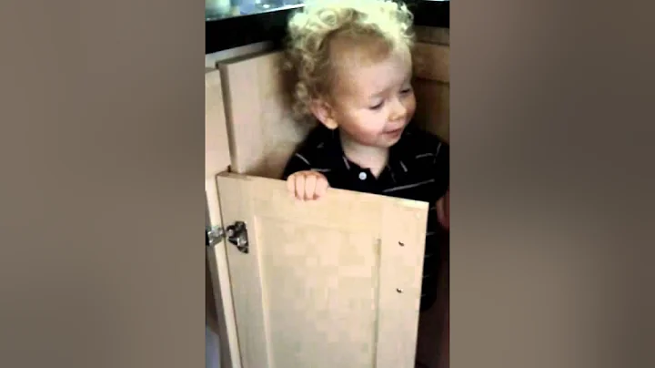 This is how you open a birthday card