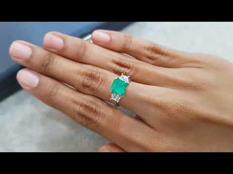 Colombian Vivid Green Emerald asscher shape 1.58 ct Video  № 1