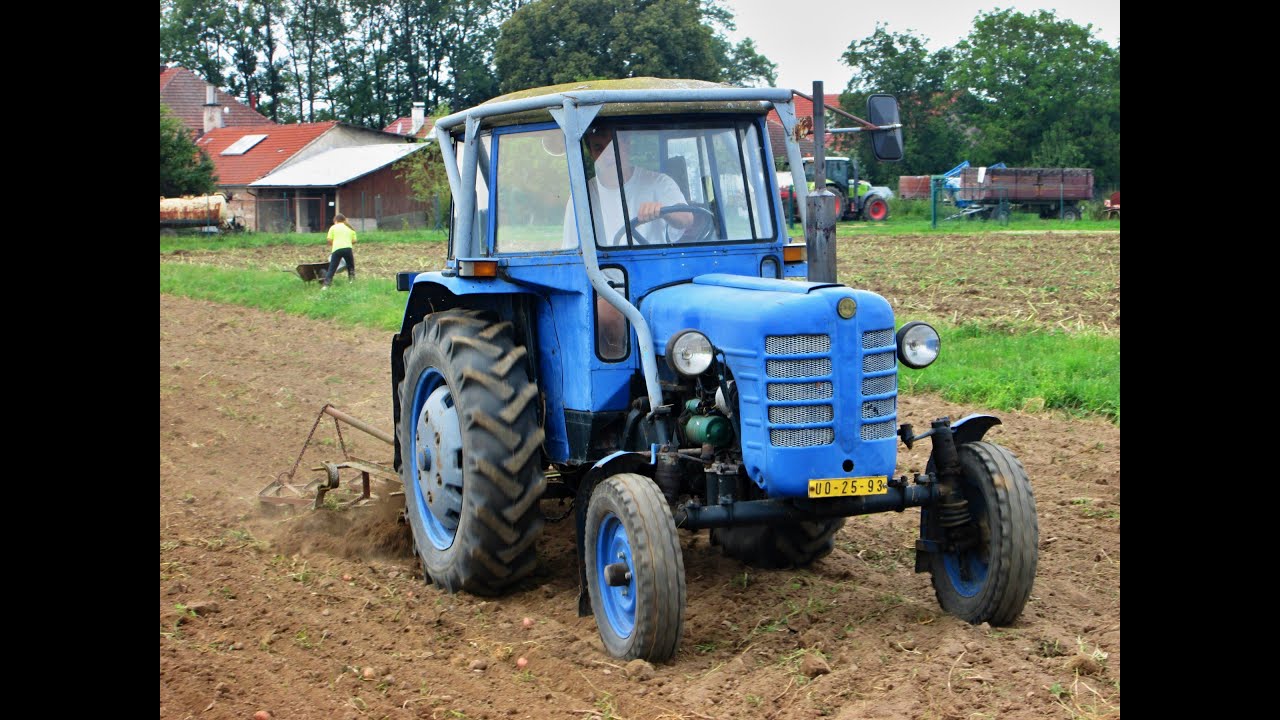 Zetor 3011 vláčení po bramborách /HD/ - YouTube