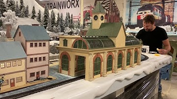 TW TrainWorx Holiday Layout 2019 - Trains are Running!