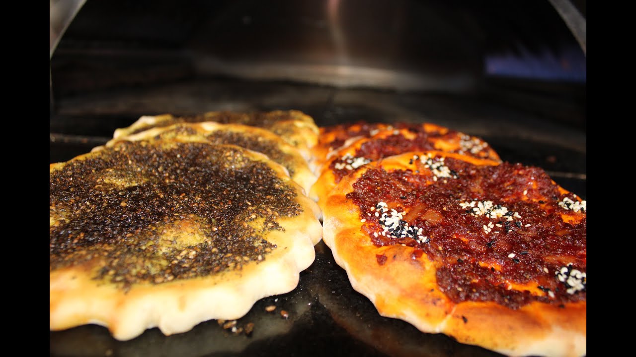 مناقيش الزعتر و دبس الفليفله ع اصولها مع الشيف الاسمر