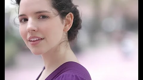 Actress and Singer Songwriter Laura Butler Legit R...