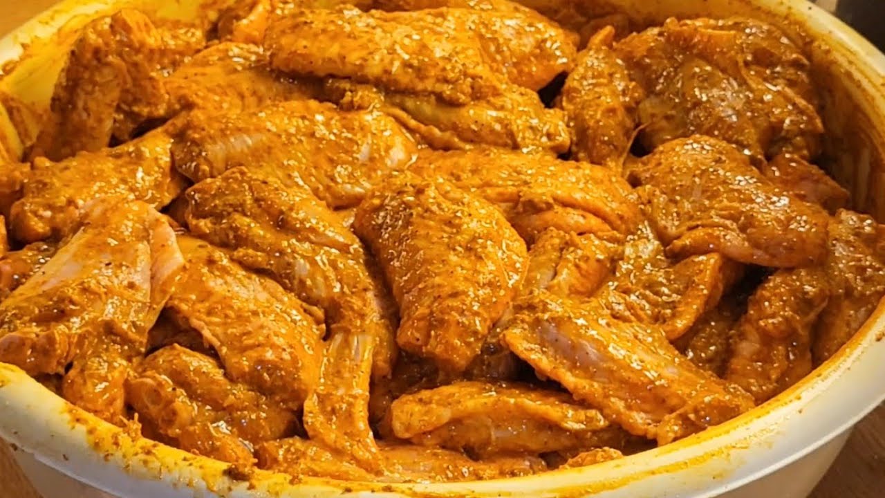 How to make 5 kg marinate wings bake and freez,Ramadan special recipe by saadamazedaarkhaana 💕 