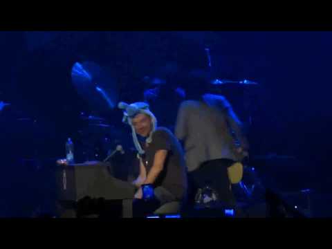 Damon Albarn in Chile 9/10/2014 jokes with his funny elephant hat