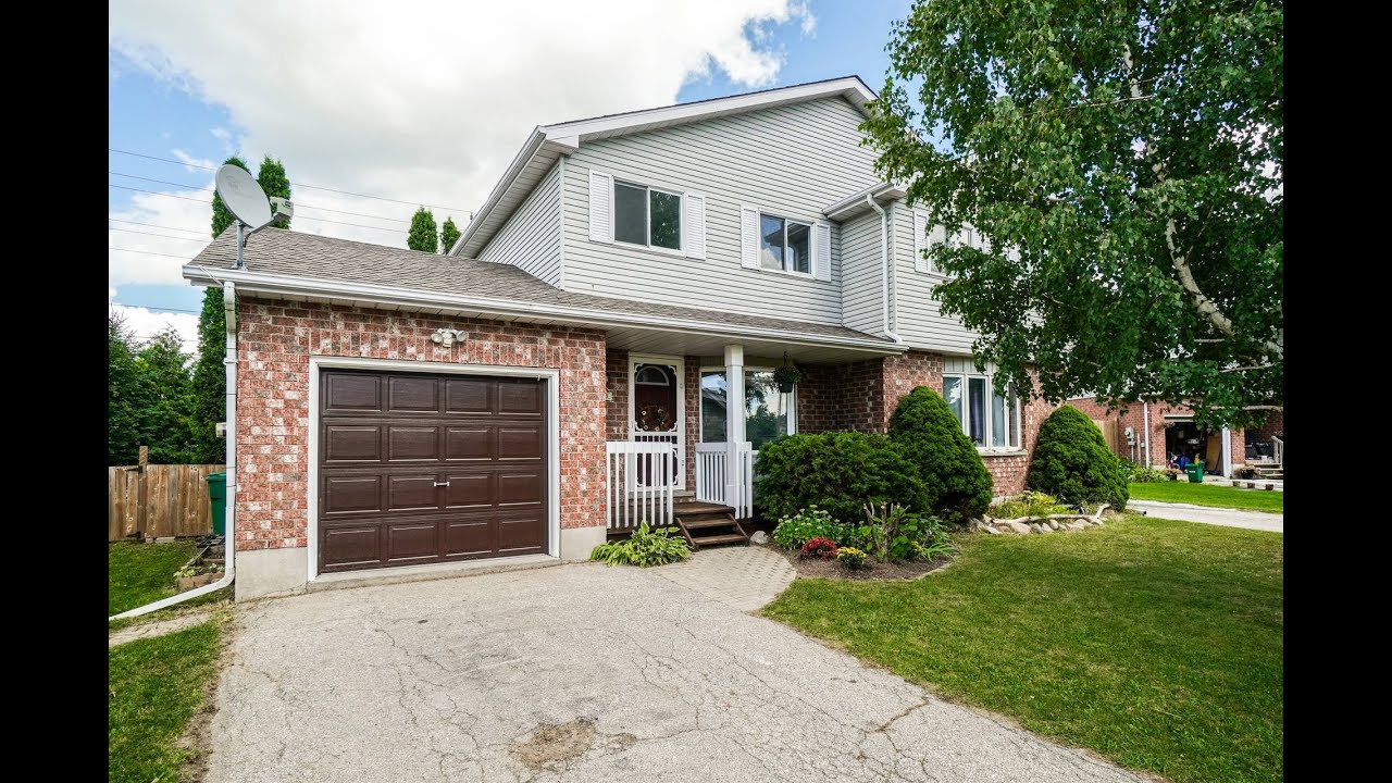 458 Flannery Drive Fergus Home for Sale - Real Estate Properties for Sale