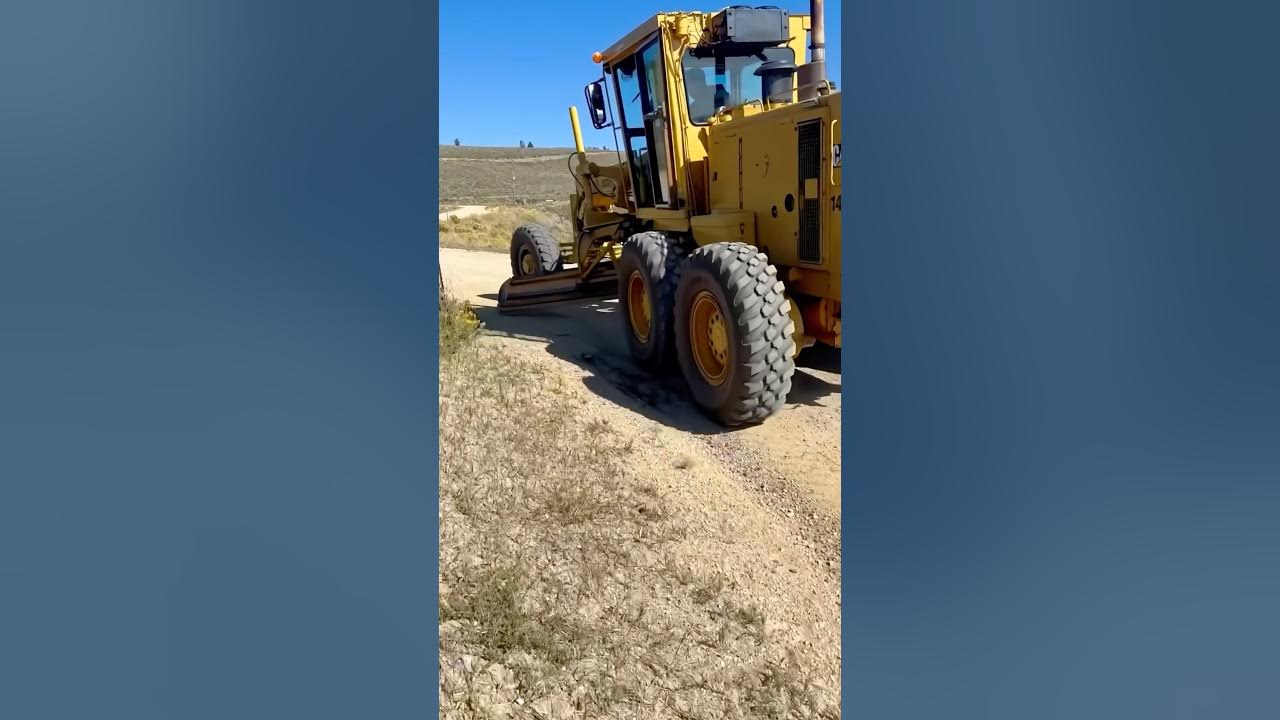 PAVING ROADS IN THE 140G! 😁 heavyequipment heavymachinery 