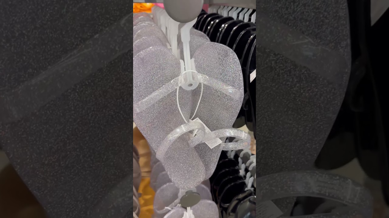 Our dream childhood sandals are $10 at Old Navy✨