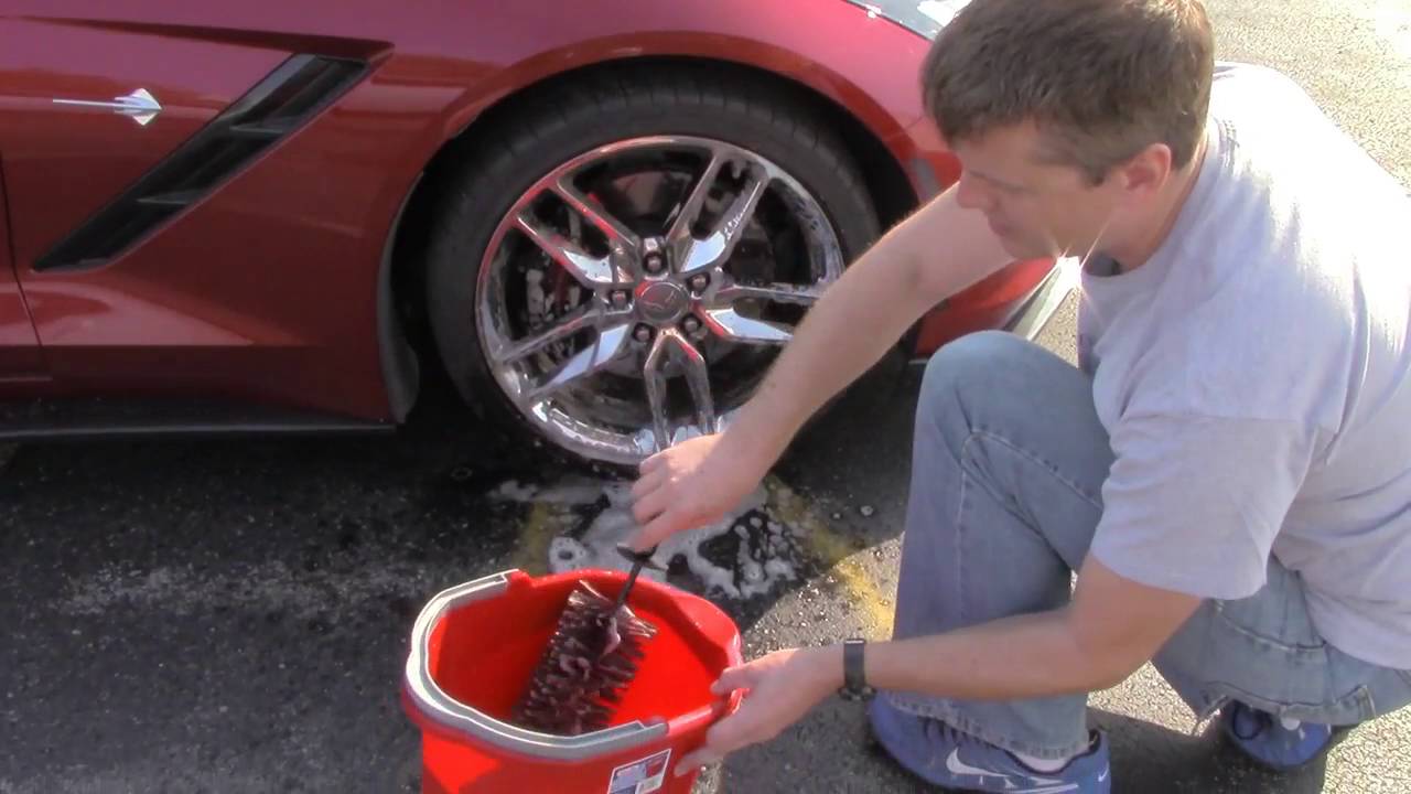 Recessed Wheel Lug Nut Cleaning & Polishing Brush, clean lug nuts