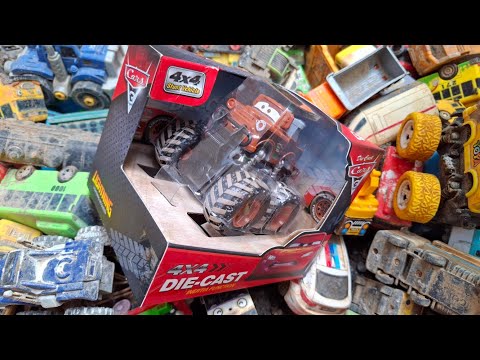 Mobil Mobilan Disney Pixar Cars 4x4 Monster Stun Tow Mater