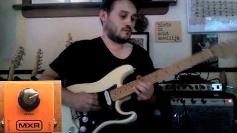 Vintage MXR Phase 90 (Block) Placed Before The distortion