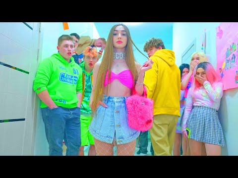 ¡Diana la rebelde decidió atraer la atención de los chicos de otras personas! ¡Se metió en problemas