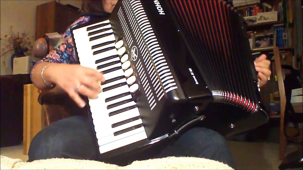 HOHNER bravo lll 80 Accordion Beer Barrel Polka YouTube
