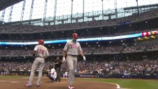 2008 NLDS Gm4: Burrell launches a second homer
