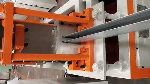 Roller Shutter Door Guide Rail Track Roll Forming Machine/Metal Roll Forming Machine Guangzhou