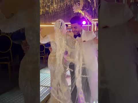 ولو محدش زغرطلي والنعمه ما أنا داخله