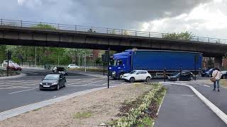 Manchester roundabout working perfectly with all the traffic lights OFF