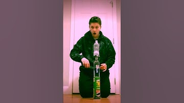 First ever 3X bottom on cap on Pringles can #impossible #trickshots #bottleflip #pringles #insane