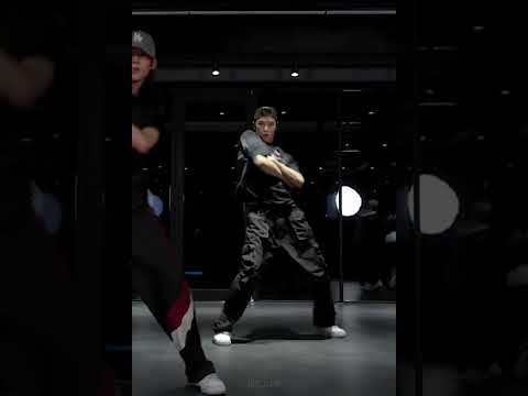 riize 'siren' dance practice - sungchan focus