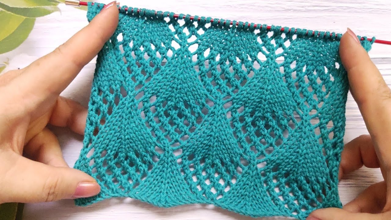 Lace Stitch Knit Pattern | Ajourmuster stricken | Punto Traforato ai ferri | Point Ajouré au Tricot