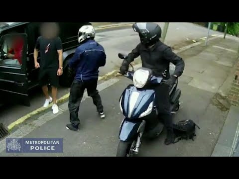 Video: Rivolte A Londra, Uno Studente Rapinatore Della PSP Rischia Una 